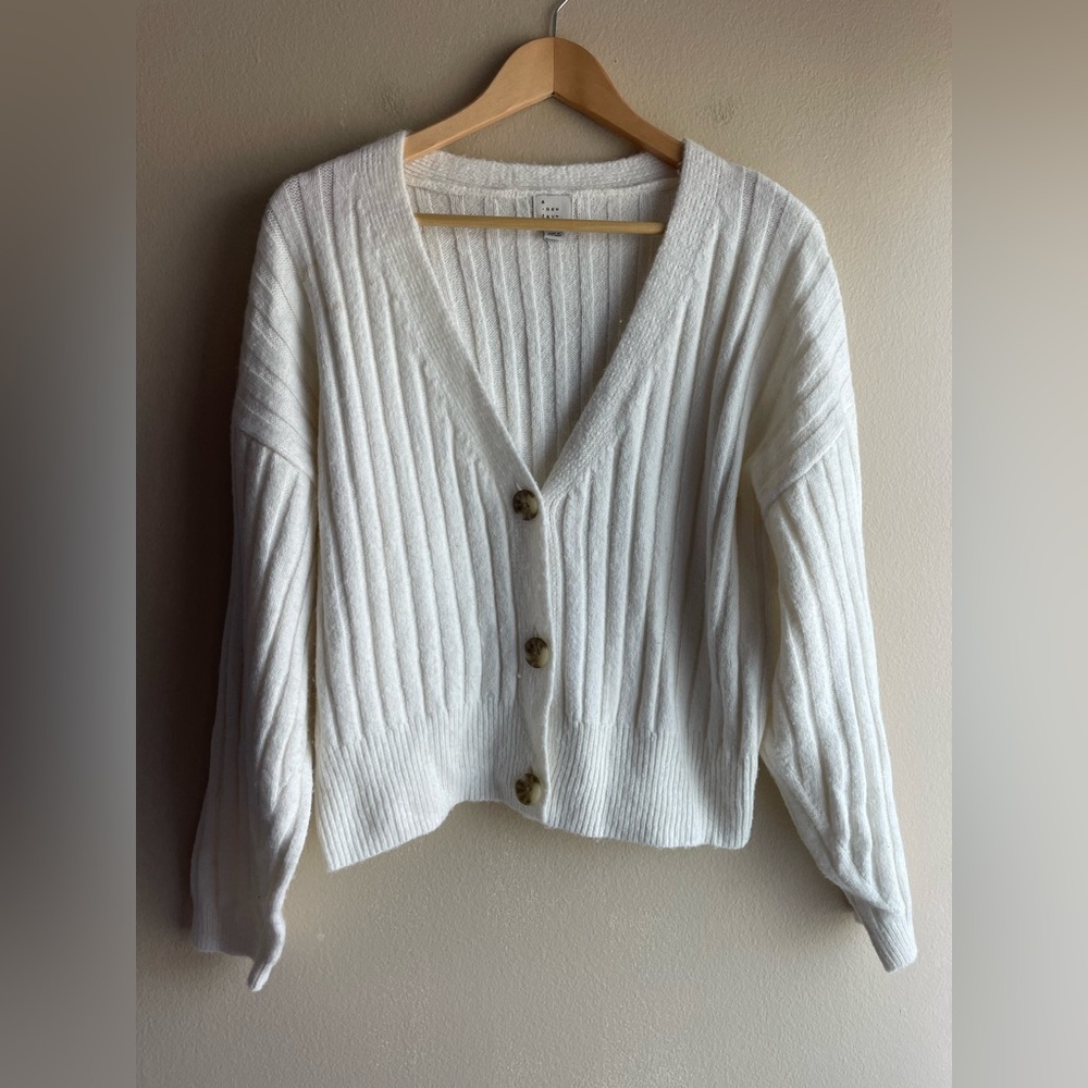 A New Day Women White Sweater Cardigan V Neck Size Small - Picture 1 of 10